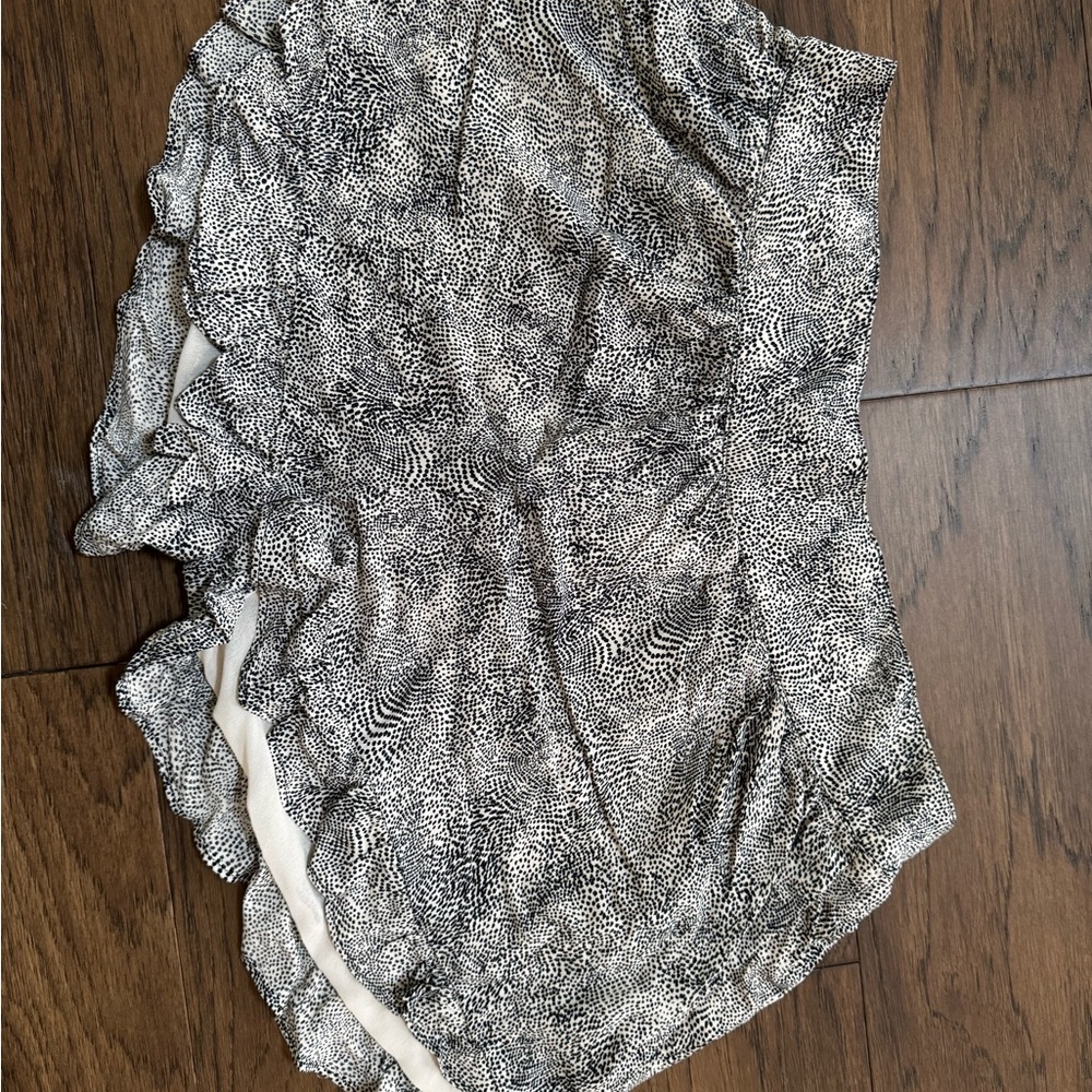 BCBGeneration Black and Cream Textured Shorts